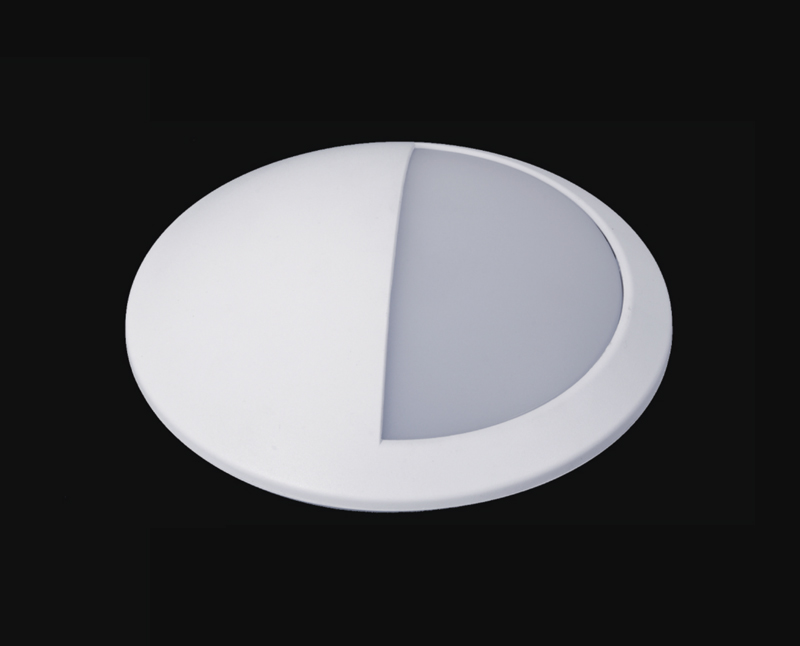 What are the operating characteristics of incandescent lamps?